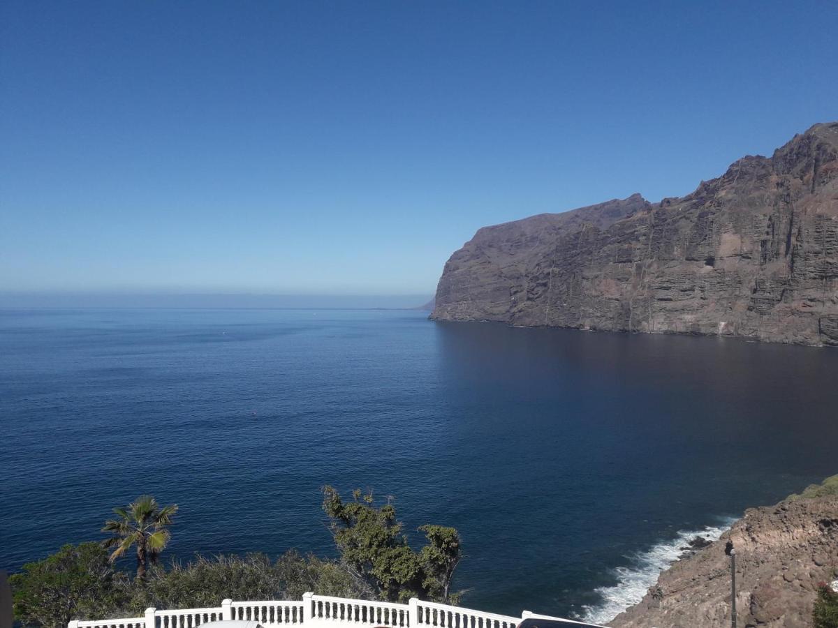 Los Gigantes In Front Of Sea Acantilado de los Gigantes Zewnętrze zdjęcie